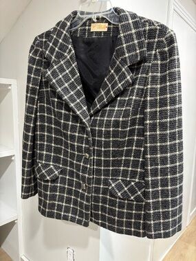 Tudor Square vintage wool plaid blazer — approx M/L oversized fit
